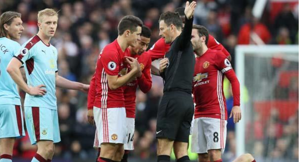 clattenburg-sends-off-herrera