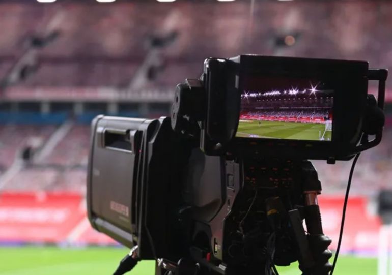 Broadcasters in TV row with Premier League clubs