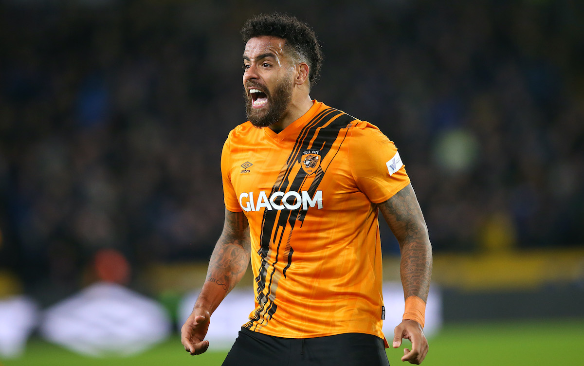 Tom Huddlestone in talks over United player-coach role with U21s