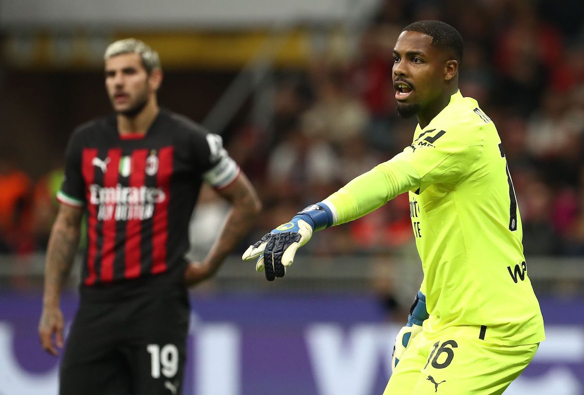 Manchester United join race for AC Milan goalkeeper Mike Maignan