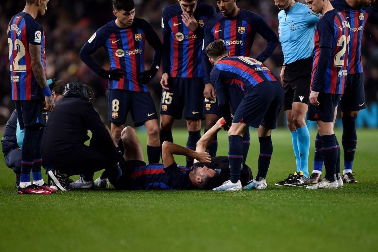 Barcelona issue Sergio Busquets injury statement as midfielder could