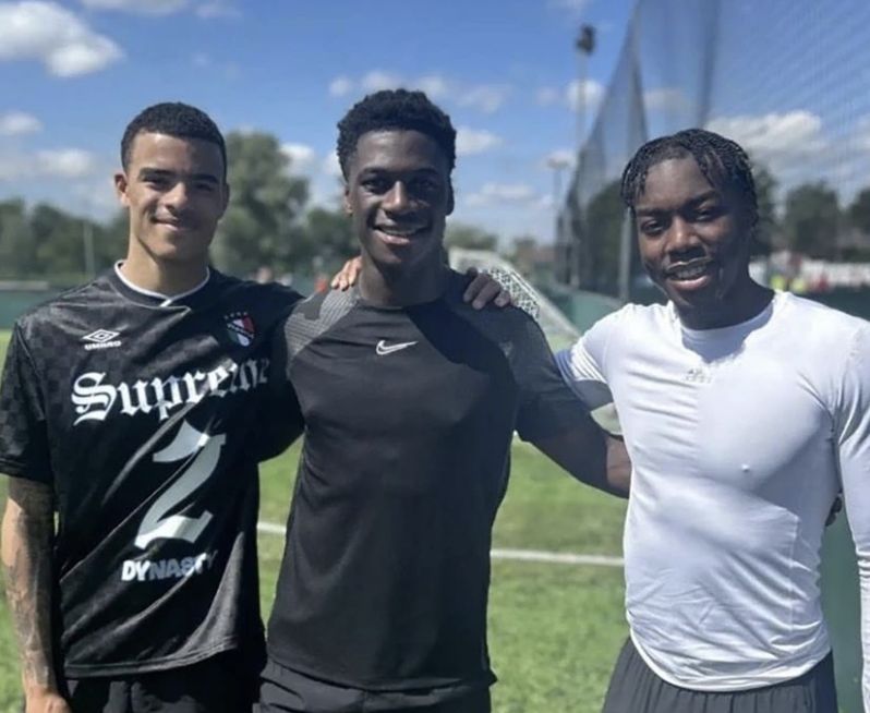 Photo) Mason Greenwood training with Anthony Elanga in Dubai