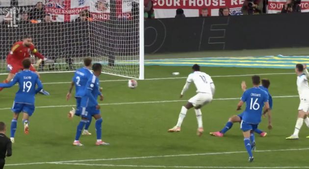 (Video) Marcus Rashford links up superbly with Jude Bellingham to give ...