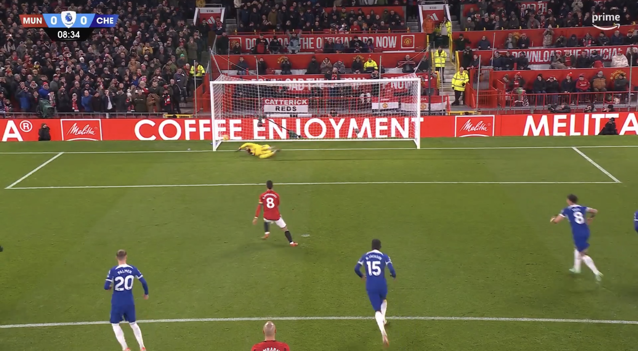 Video) Bruno Fernandes squanders chance to give United early lead with  saved spot-kick vs Chelsea