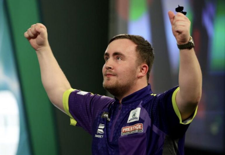 Manchester United stars send best wishes to darts prodigy Luke Littler
