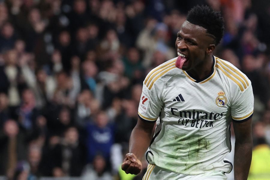 Man Utd handed Vinicius Jr transfer boost as Real Madrid 'make