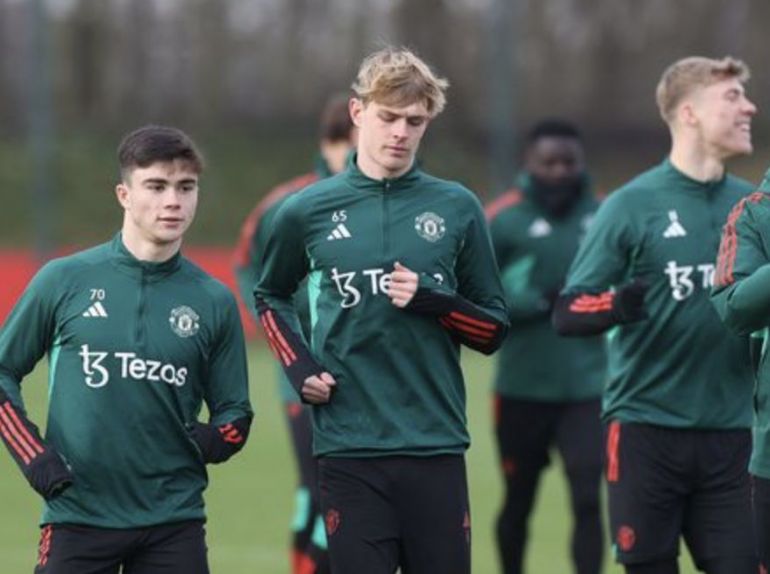 Harry Amass trains with Manchester United first-team