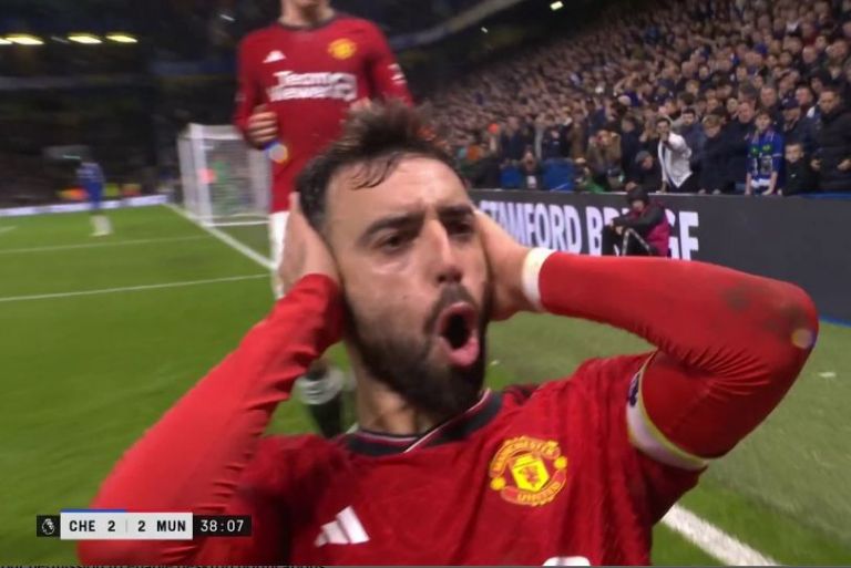 Video: Bruno Fernandes finishes off great team move to make it 2-2 ...