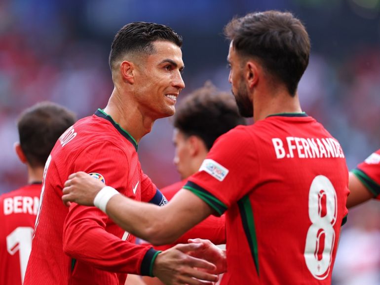 Man United star Bruno Fernandes facing Cristiano Ronaldo problem