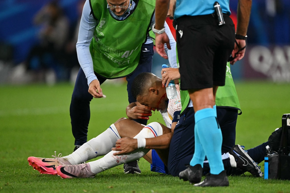 ‘I don’t like to see this’ – Keane slams Mbappe for poor sportsmanship after suffering broken nose