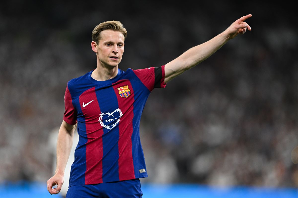 Manchester United are reportedly leading the race to sign Frenkie De Jong should the Barcelona star leave in the summer