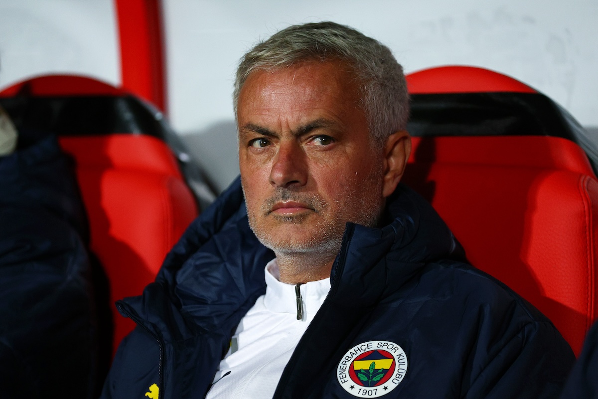 Jose Mourinho awaits Manchester United in Istanbul