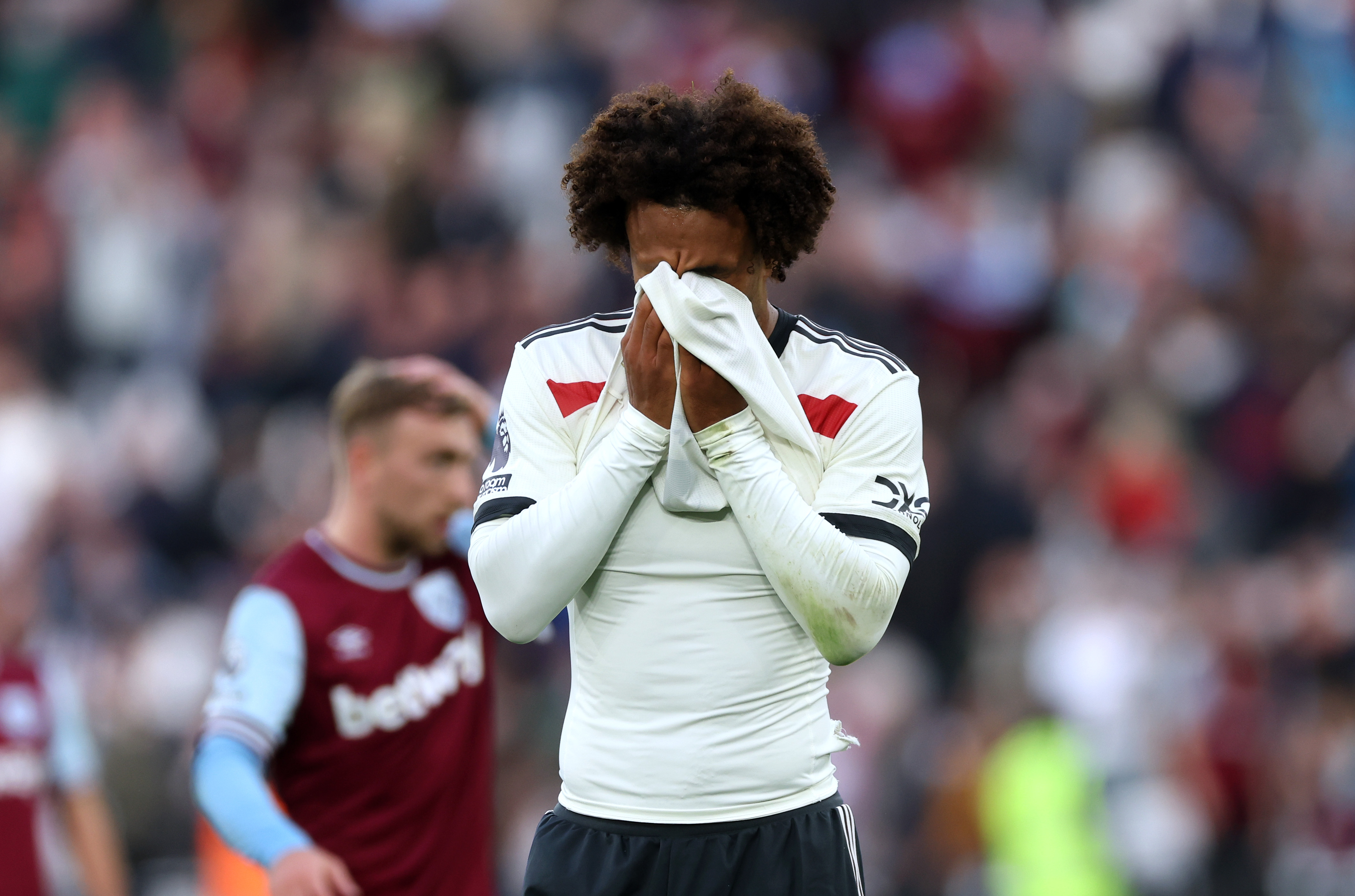 Joshua Zirkzee is looking out of sorts at Old Trafford.