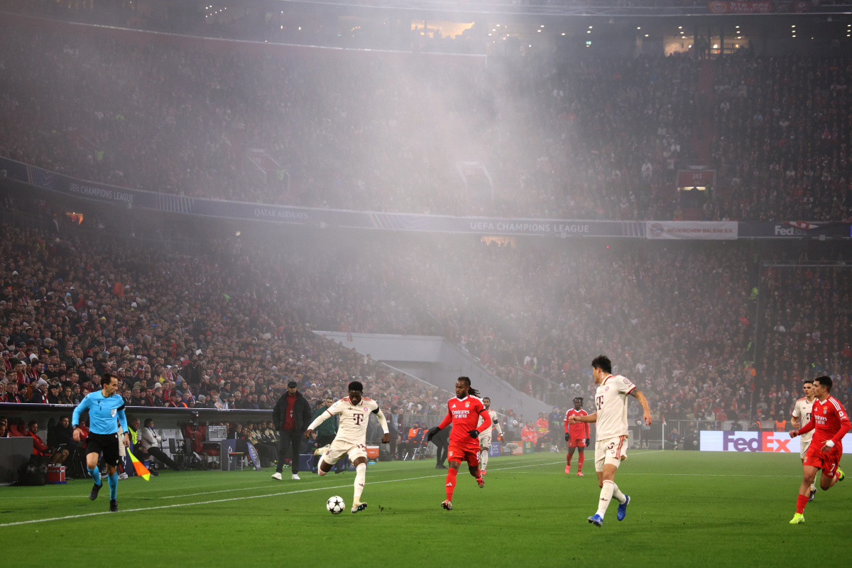 Alphonso Davies in action for Bayern Munich.