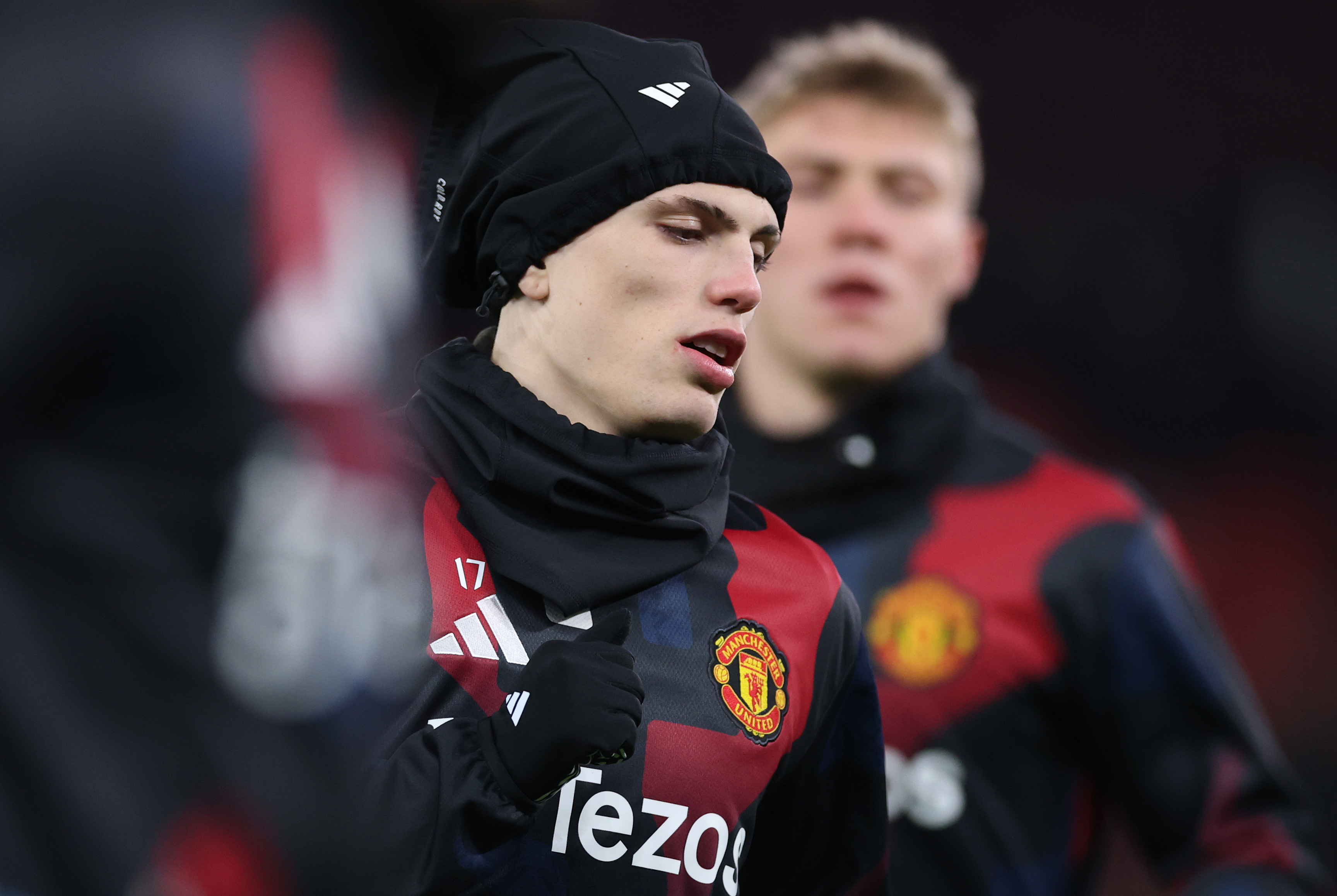 Alejandro Garnacho warms up prior to kick-off against Southampton.