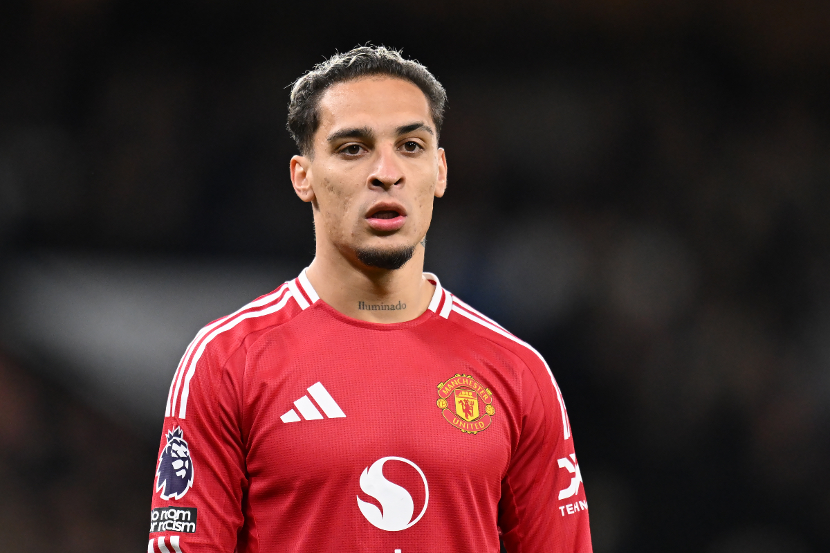 MANCHESTER, ENGLAND - DECEMBER 15: Antony of Manchester United looks on during the Premier League match between Manchester City FC and Manchester United FC at Etihad Stadium on December 15, 2024 in Manchester, England