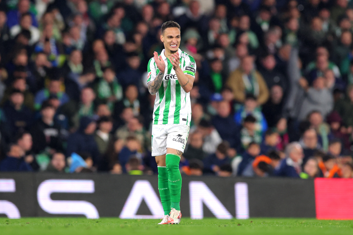 Antony all smiles while representing Real Betis