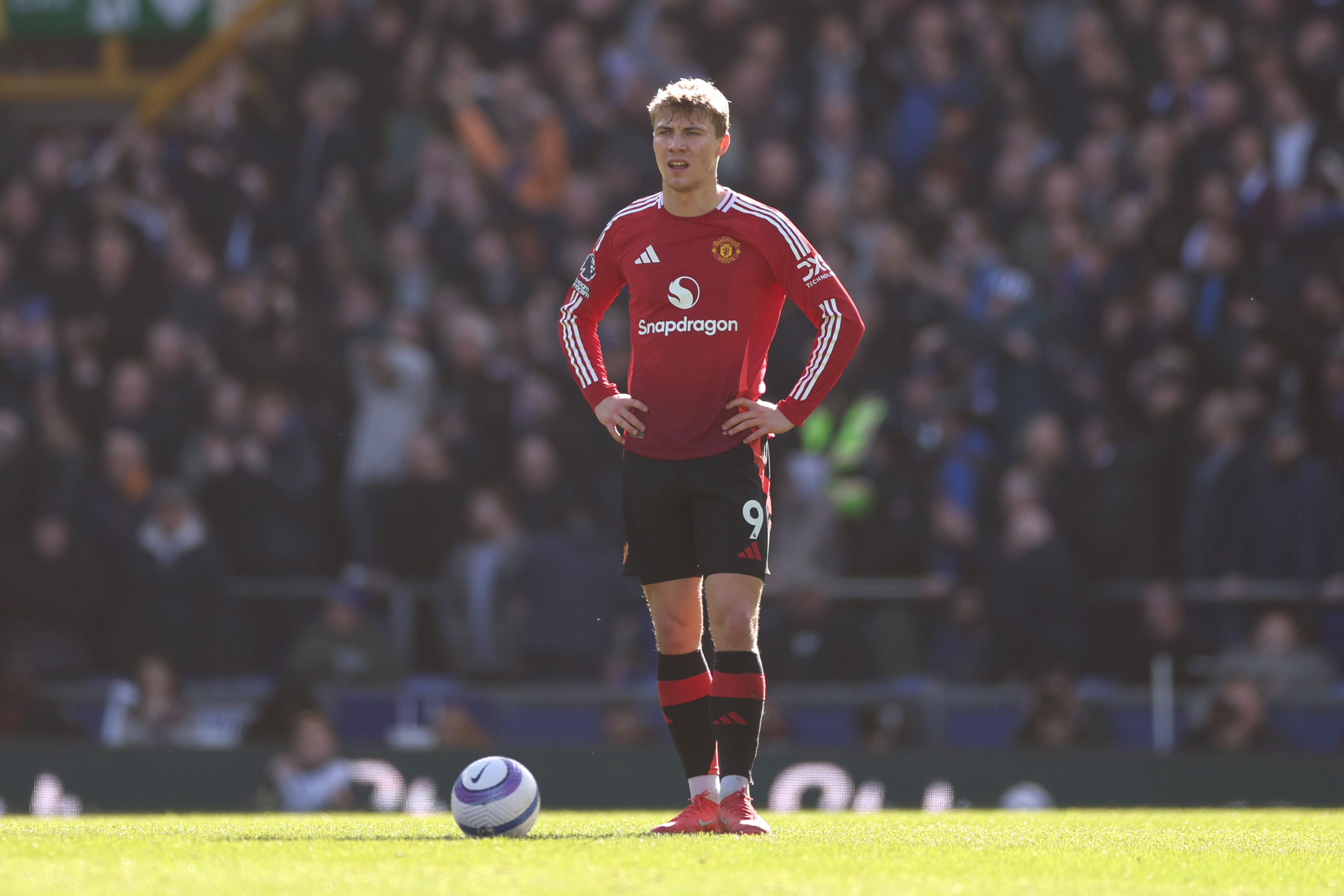 Rasmus Hojlund looks on before taking kick off for Man United against Everton.