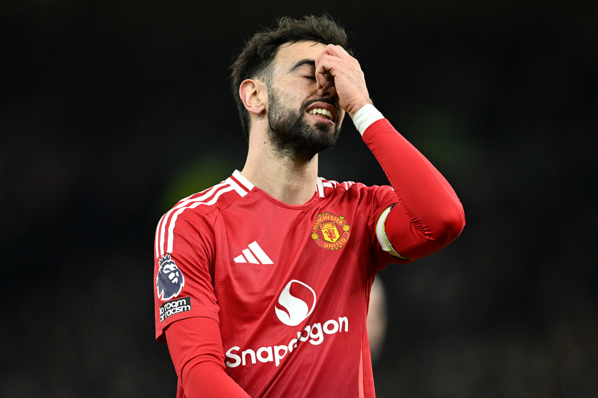 Bruno Fernandes rueful during Spurs defeat