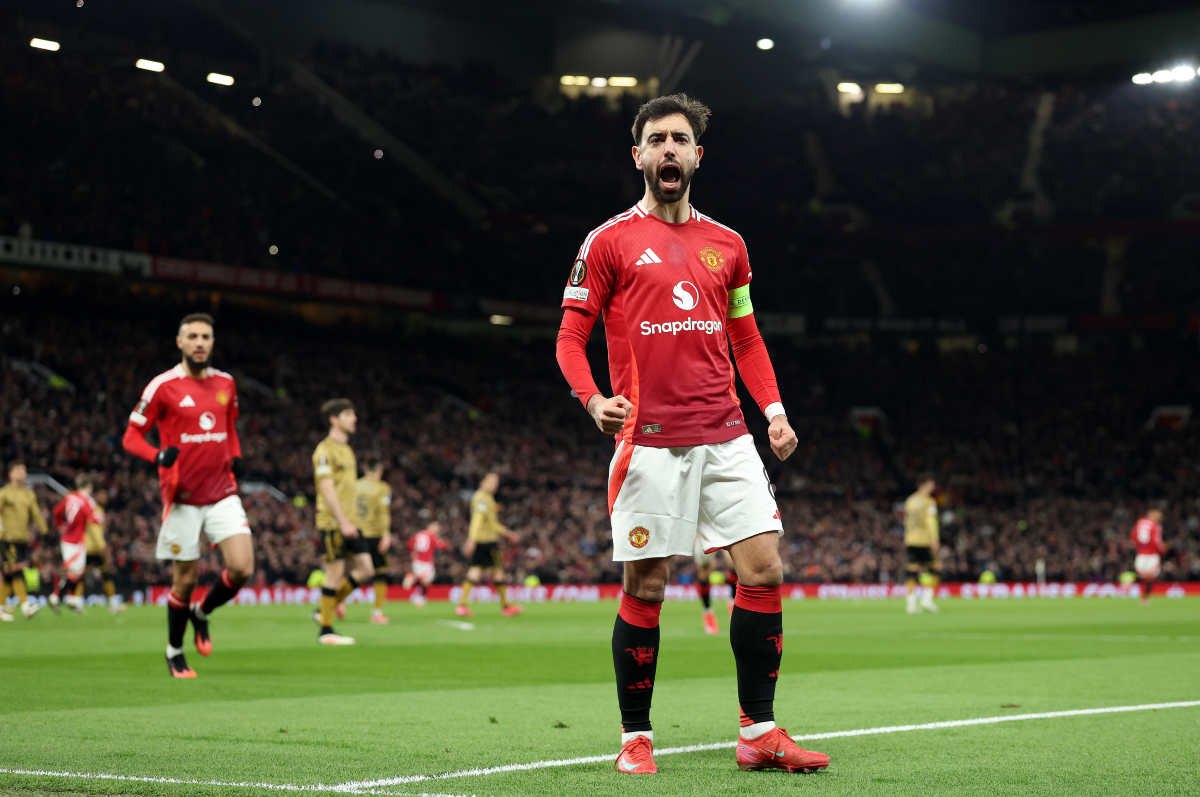 Bruno Fernandes celebrates scoring a penalty.