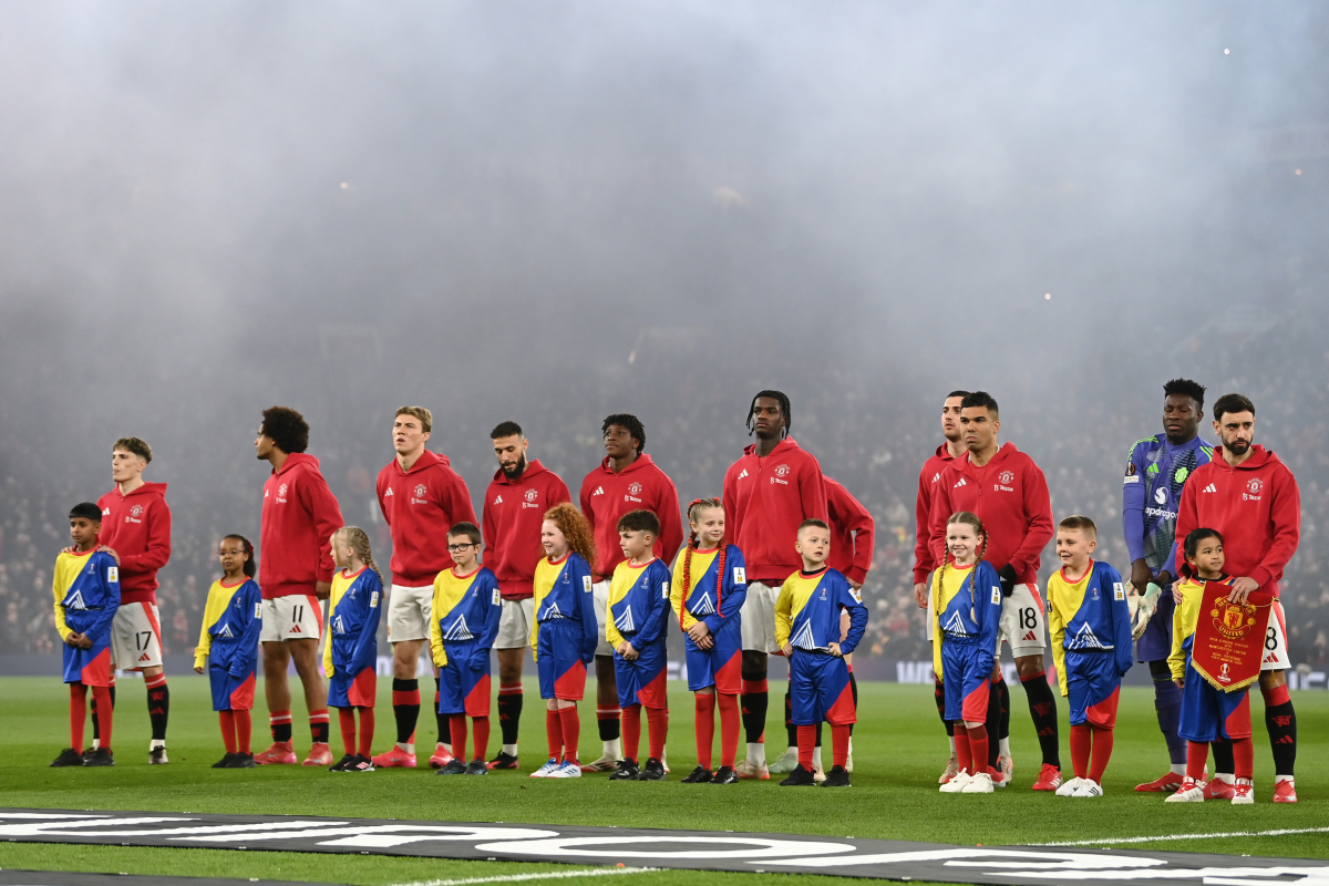 Man United players line-up ahead of kick-off vs Real Sociedad.