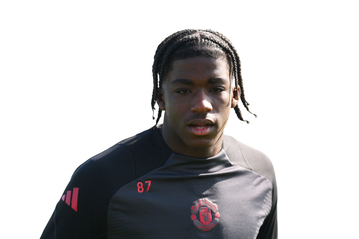 Godwill Kukonki training at Carrington