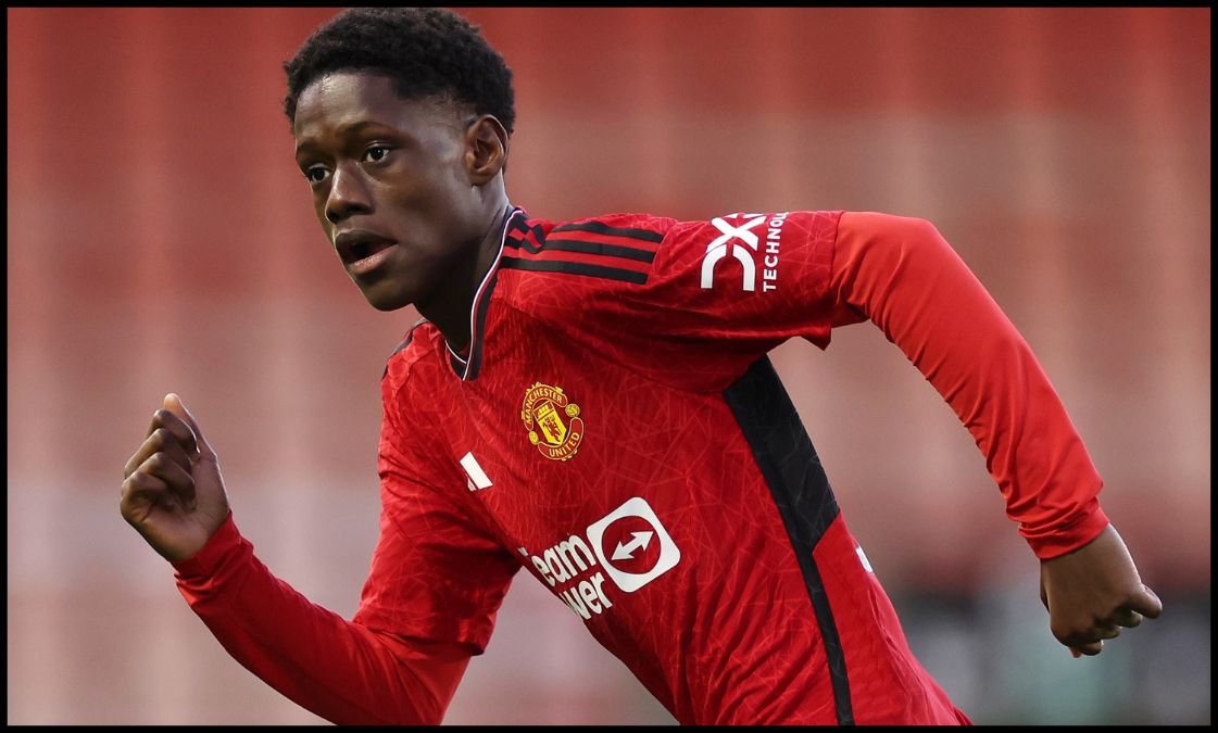 Bendito Mantato in action for Man Utd