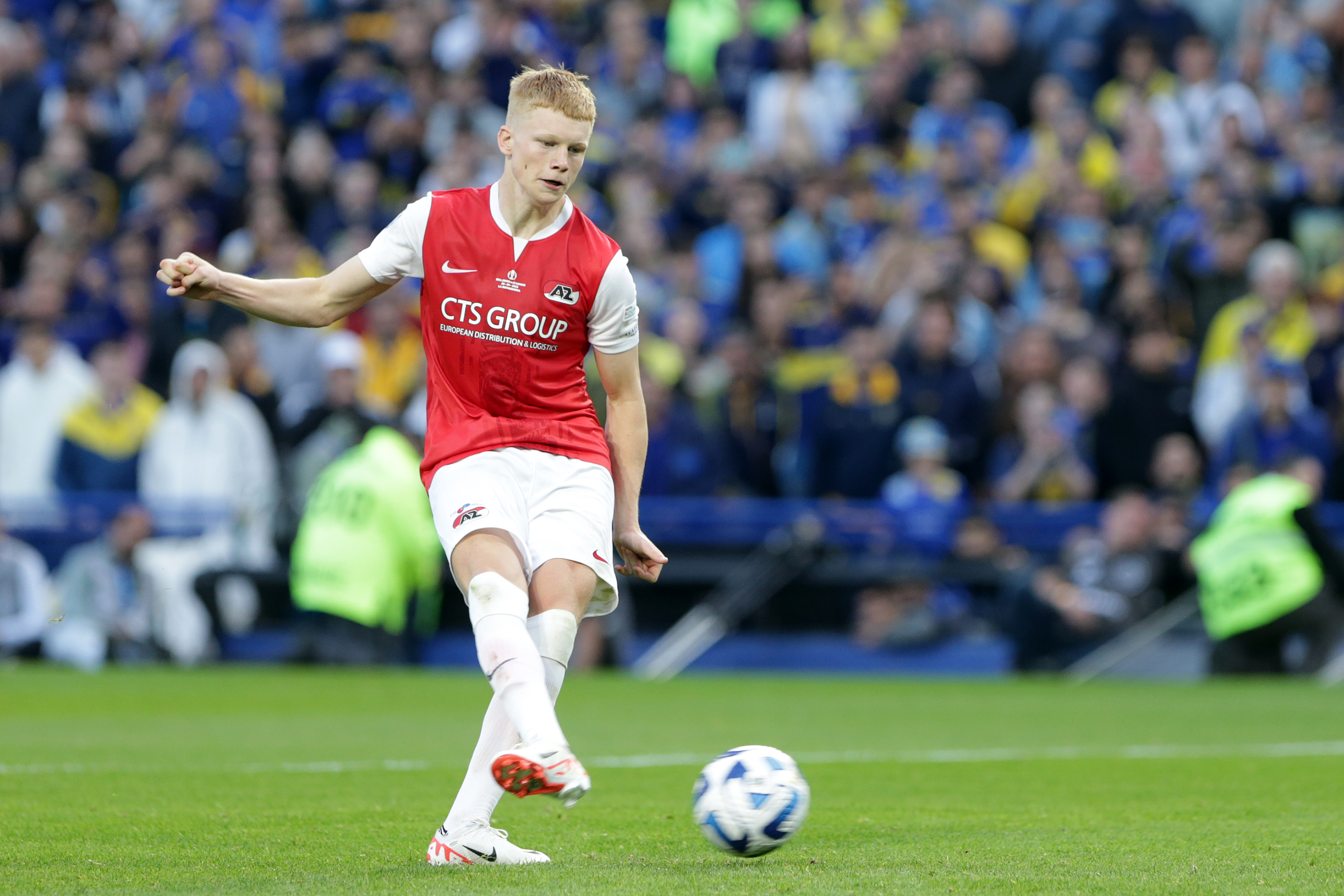 Kees Smit in a penalty shoot out during a match between Boca Juniors and AZ Alkmaar
