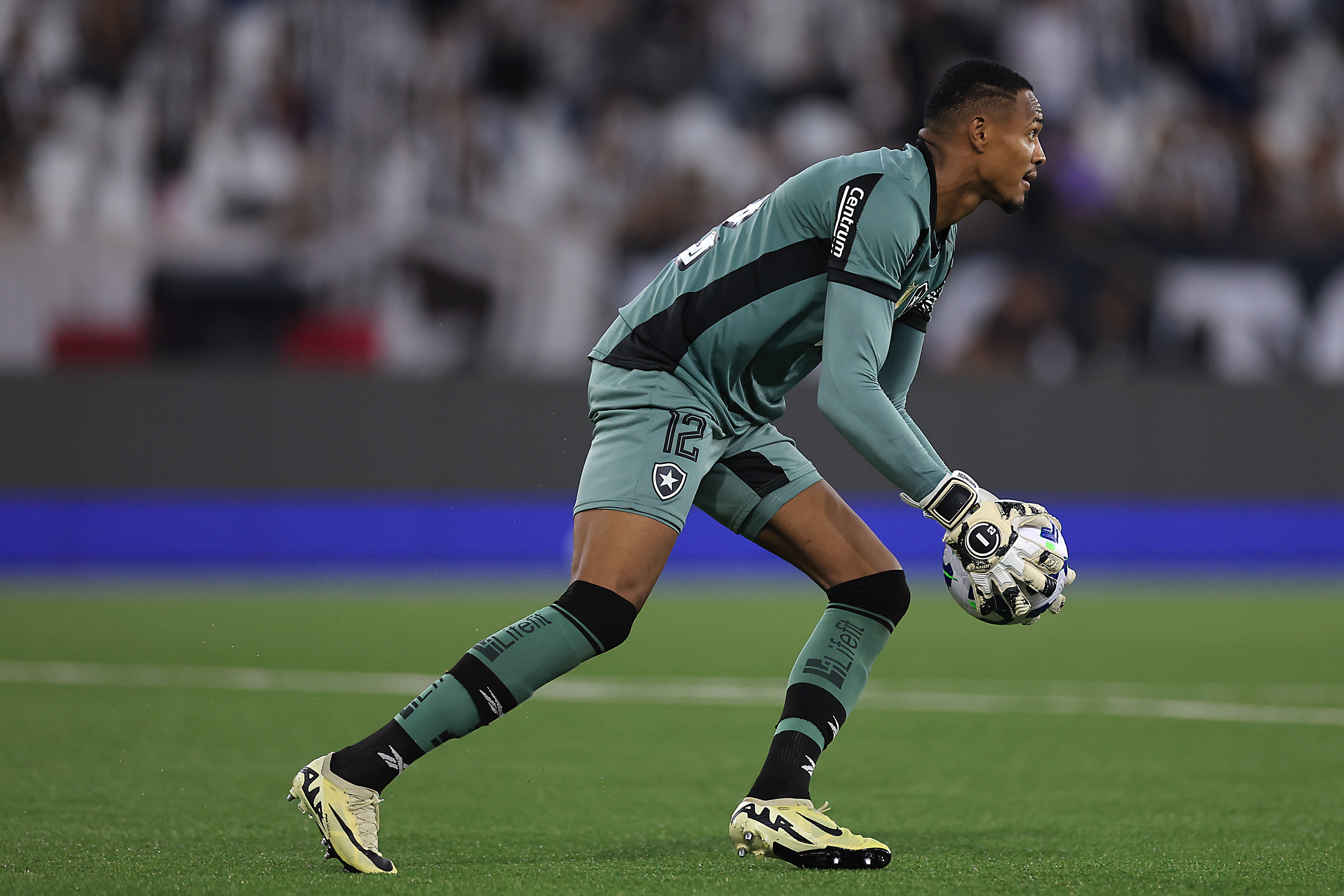 John Victor in action for Botafogo