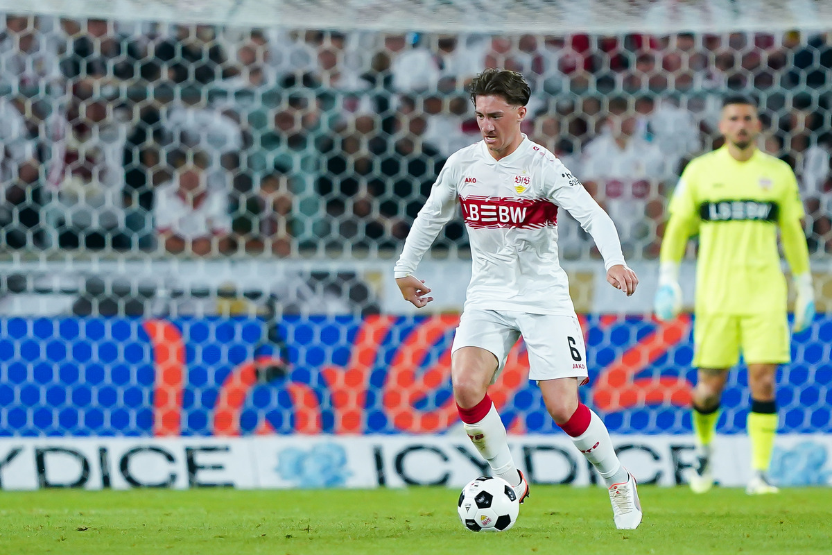 Angelo Stiller in action for Stuttgart