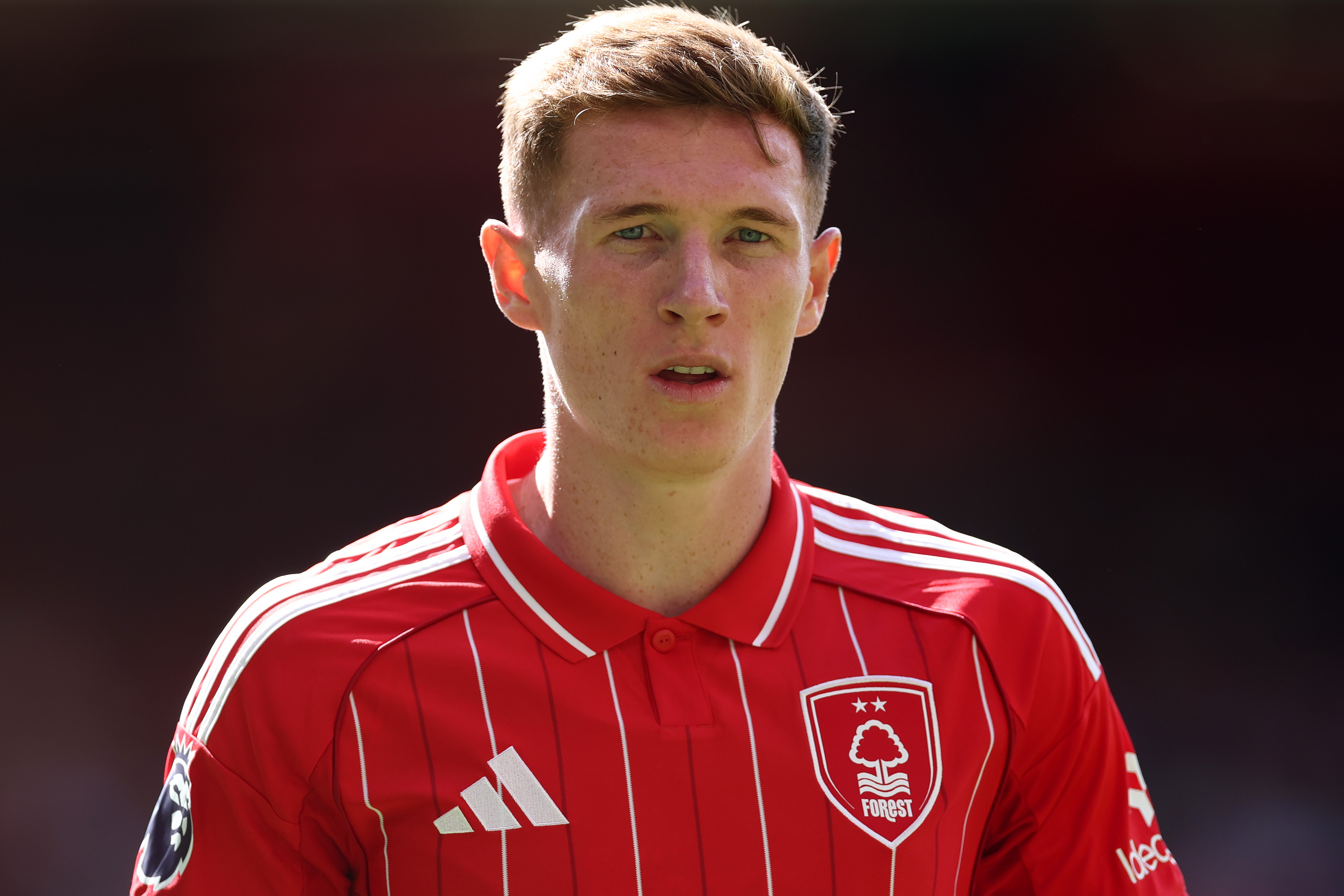 Elliot Anderson in action for Nottingham Forest