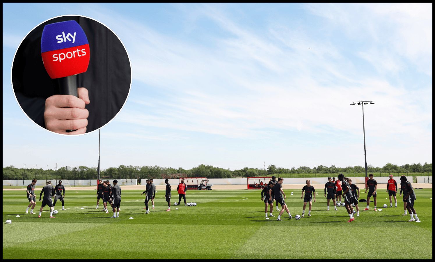Man United players train at Carrington.