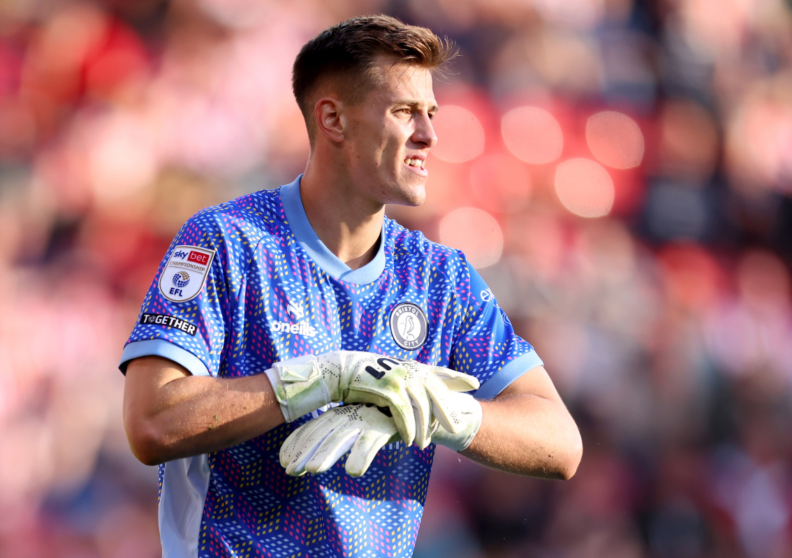 Radek Vitek in action for Bristol City.