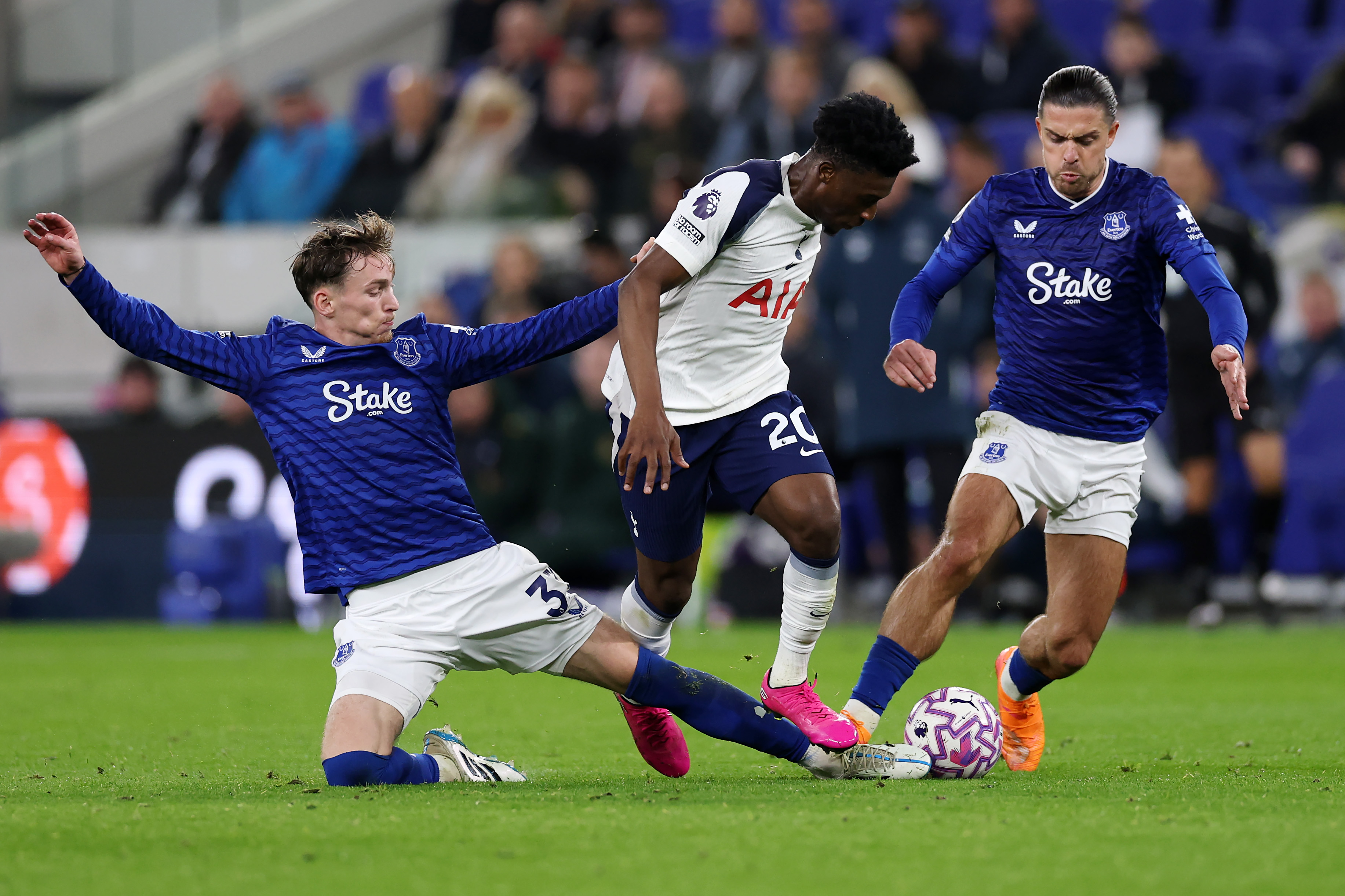 James Garner slides in to a tackle on Mohammed Kudus.