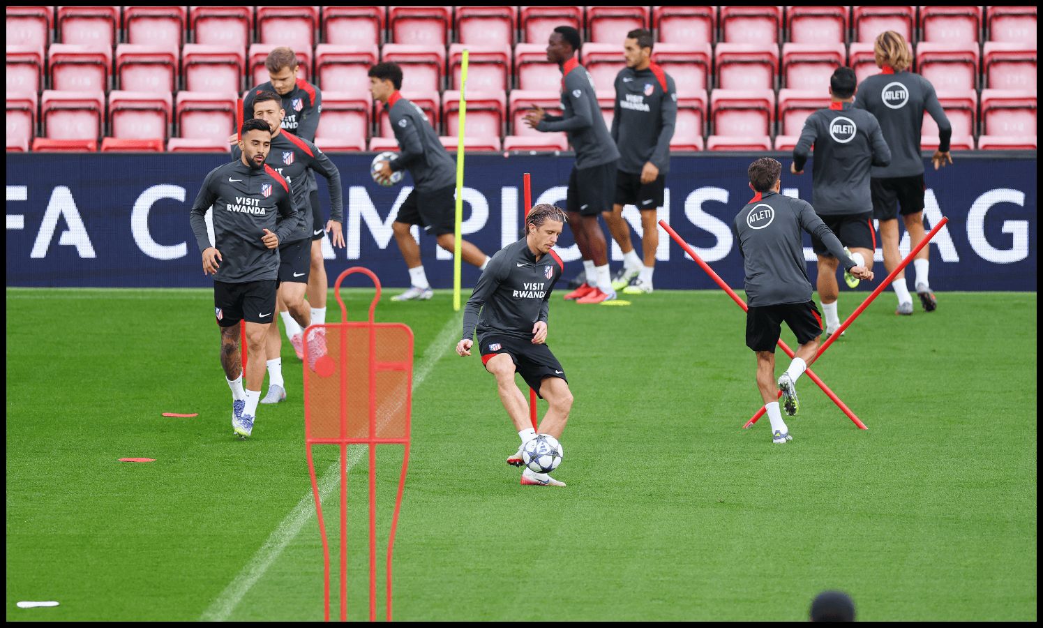 From Spain: Man United ‘leading the charge’ to sign £34m La Liga midfielder