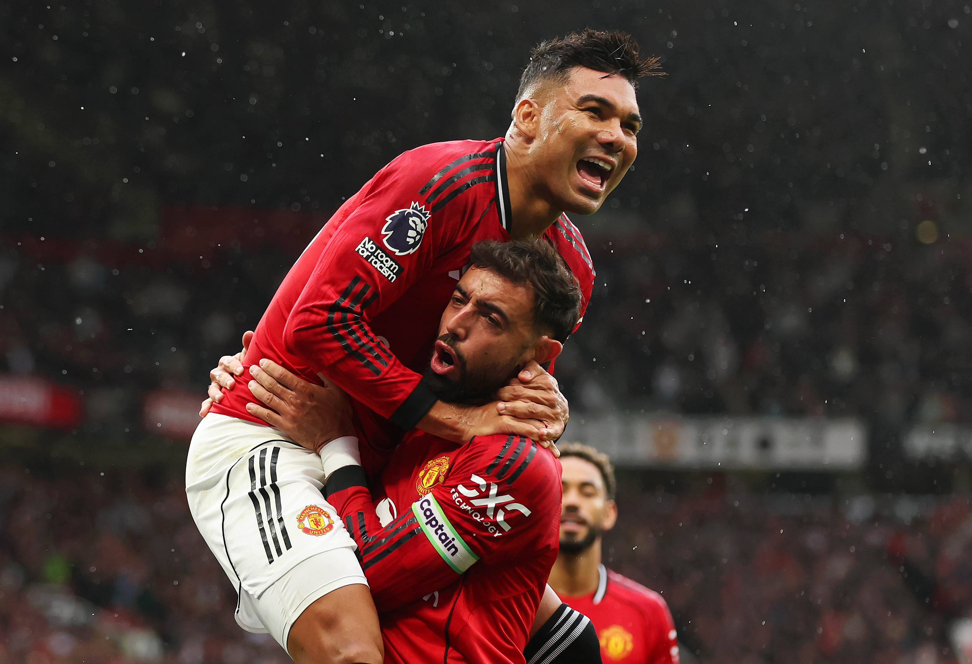 Bruno Fernandes and Casemiro celebrate goal