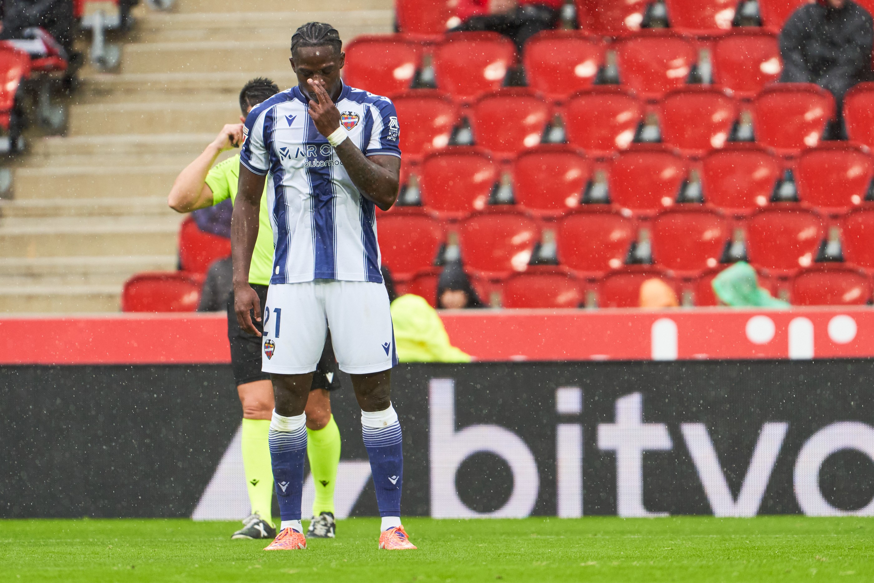 Karl Etta Eyong celebrates a goal