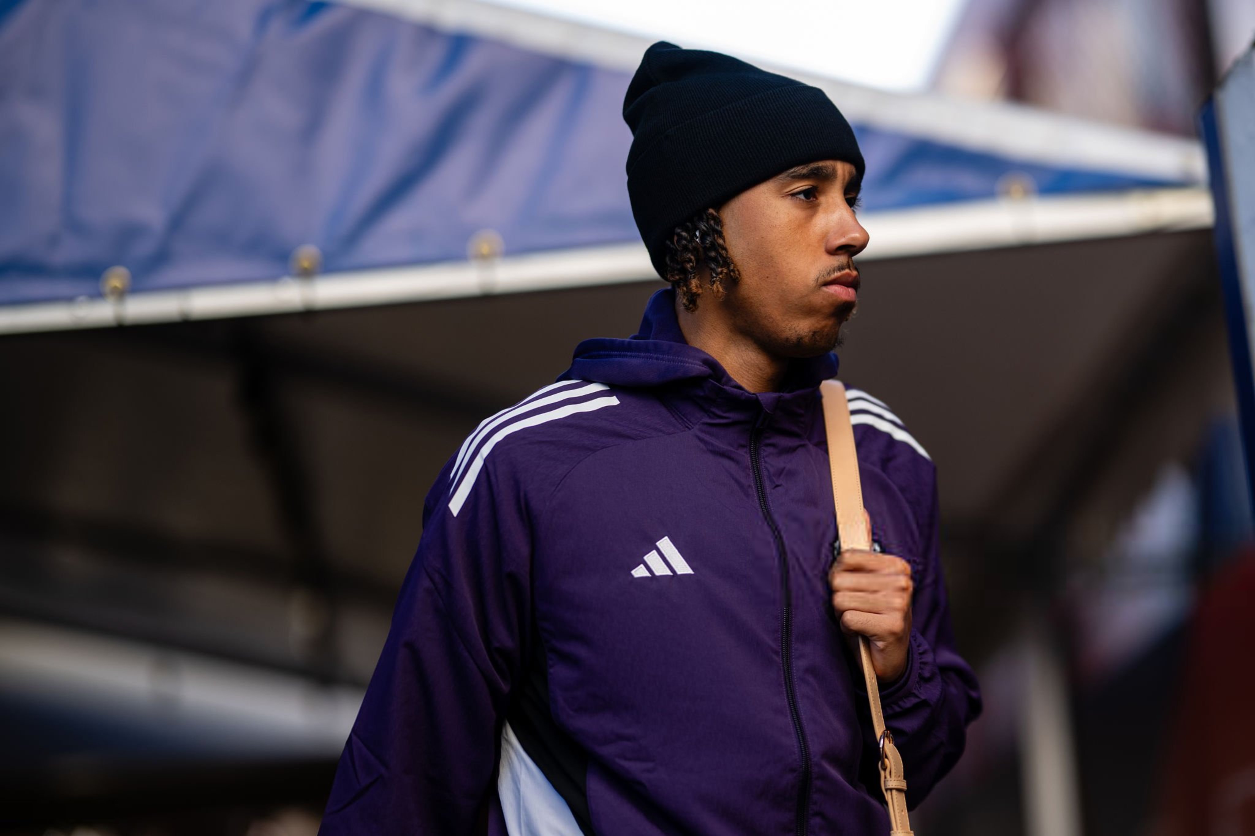 Leny Yoro arrives at Selhurst Park.