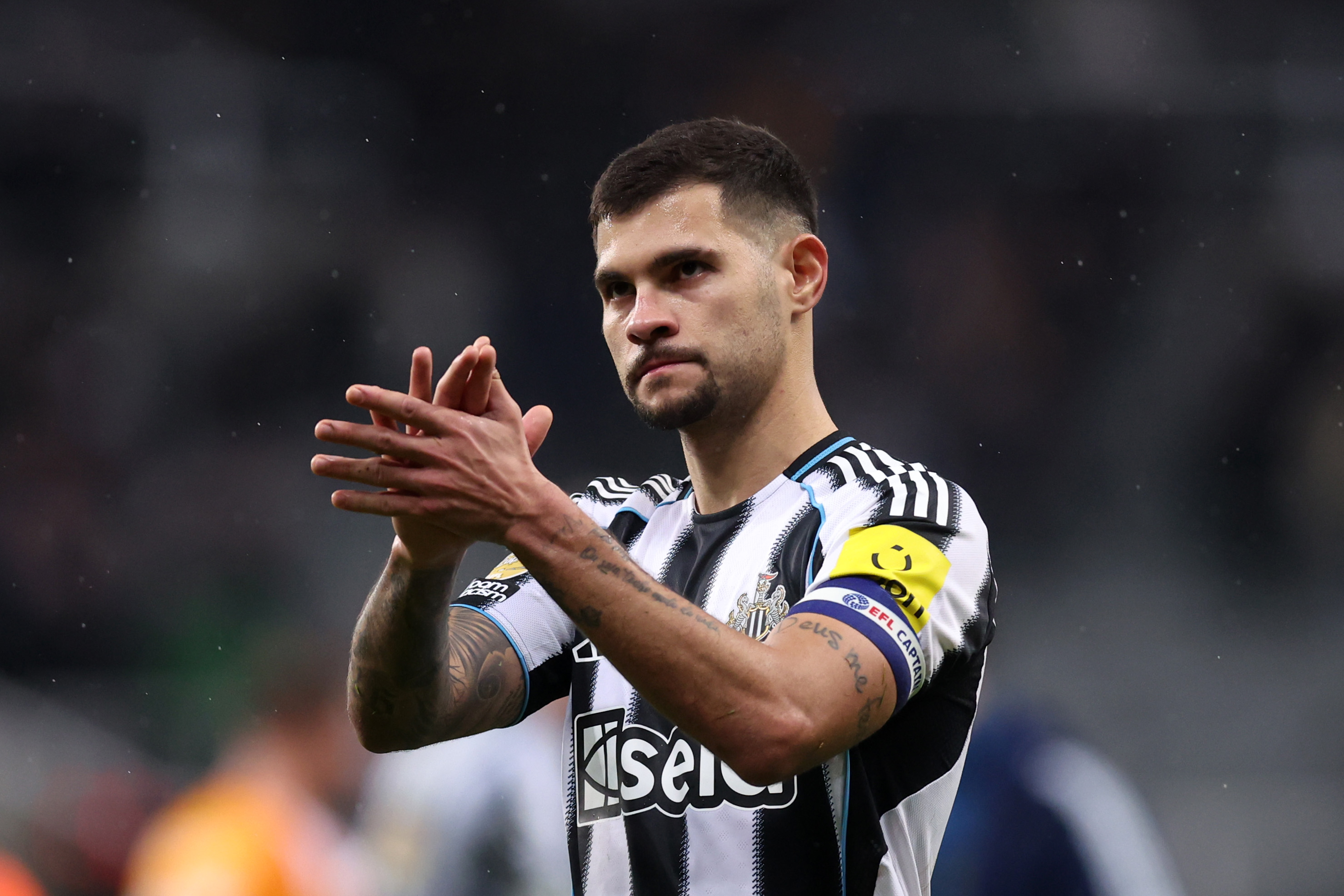 NEWCASTLE UPON TYNE, ENGLAND - DECEMBER 17: Bruno Guimaraes of Newcastle United applauds the fans following the Carabao Cup Quarter Final match between Newcastle United and Fulham at St James' Park on December 17, 2025 in Newcastle upon Tyne, England. 