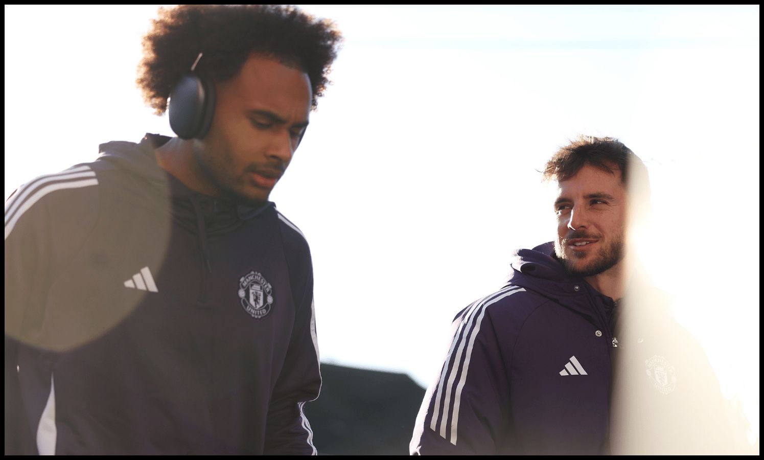 LONDON, ENGLAND - NOVEMBER 30: Mason Mount of Manchester United arrives at the stadium with team mate Joshua Zirkzee prior to the Premier League match between Crystal Palace and Manchester United at Selhurst Park on November 30, 2025 in London, England